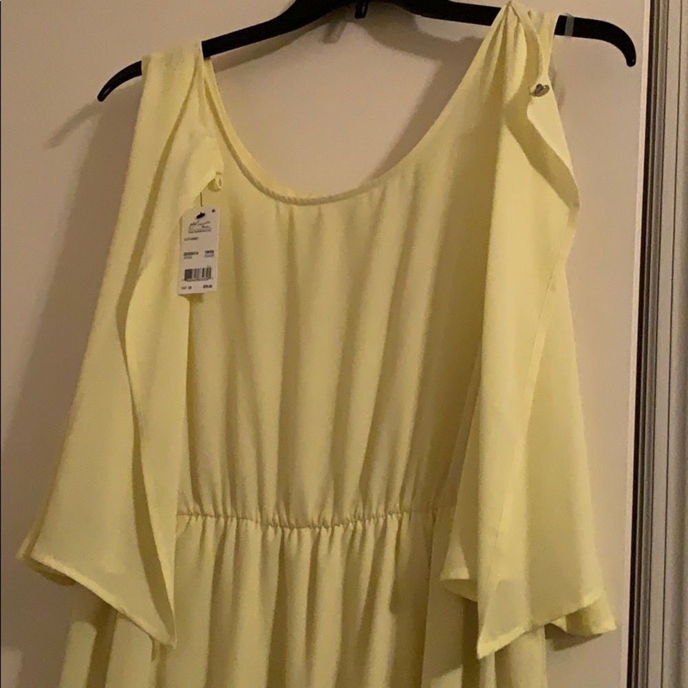 Dress - Picture 2 of 3